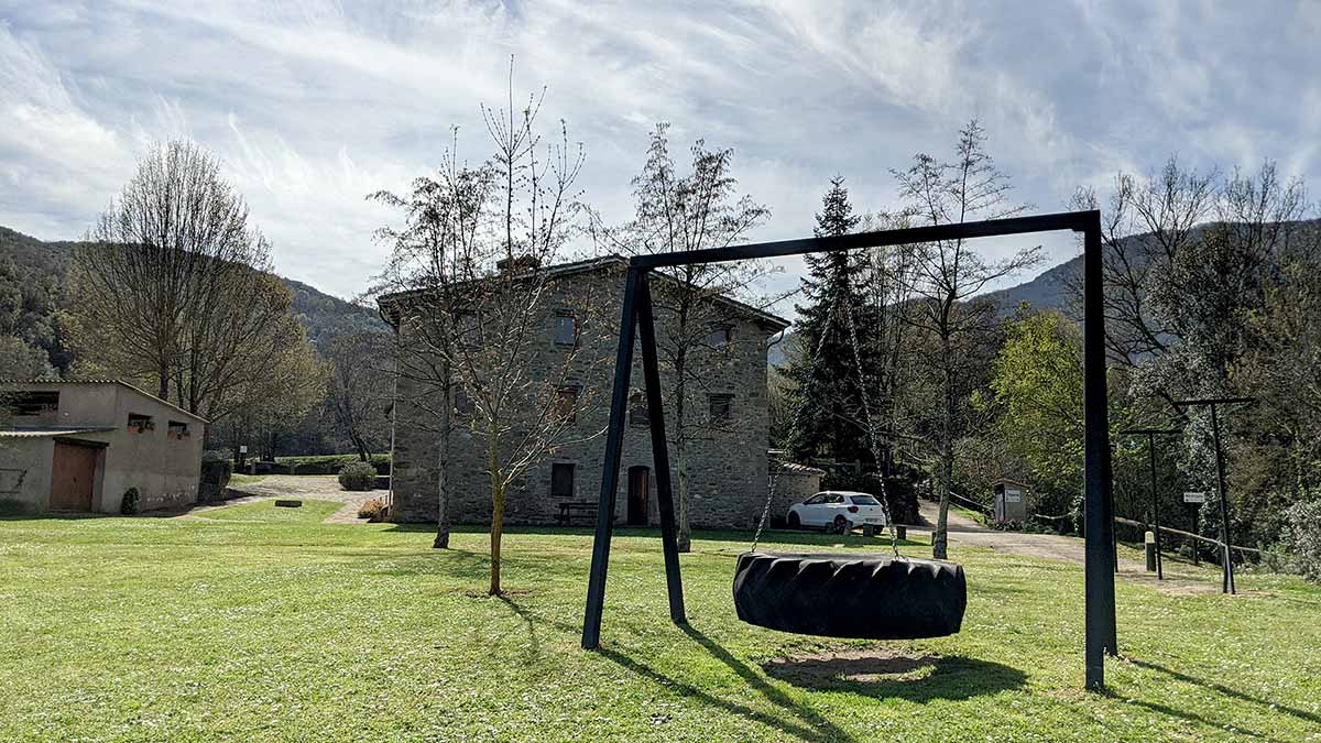 Zona de jocs infantil de la casa de turisme rural de Mas El Carrer - Santa Pau - La Garrotxa